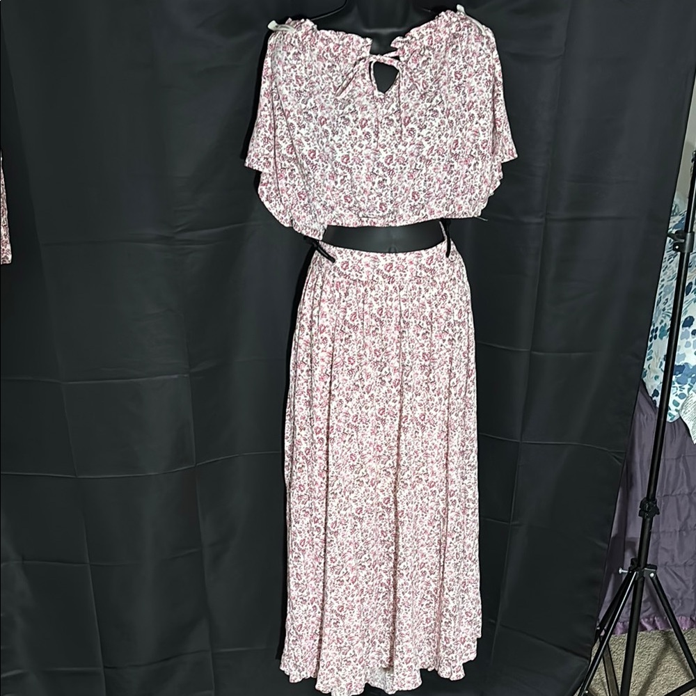 Torrid Pink and White 2 piece Skirt Set for all occasions - Picture 2 of 15